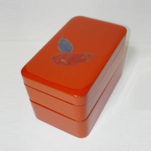 輪島塗 弁当箱 (2段) -茄子の高蒔絵仕上げ- [内外面とも洗い朱色] 角形、螺鈿入り