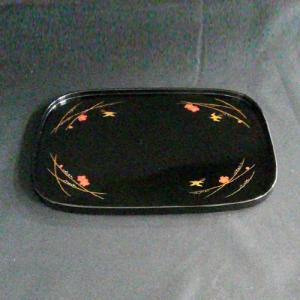 輪島塗 小判盆 -梅に鶯の蒔絵仕上げ- [内外黒色] 螺鈿(ラデン)・切り金入り