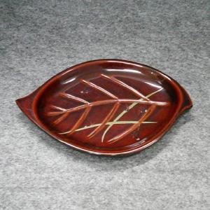 輪島塗 銘々皿 葉形 -源氏蛍の蒔絵仕上げ- [内外黒タメ色]
