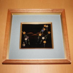 輪島塗 漆額(パネル) -遠山・桜の蒔絵仕上げ- [黒色] 木枠、梨地、螺鈿入り