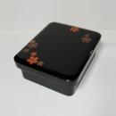 輪島塗 うな重箱 -桜の高蒔絵仕上げ- [内面朱色/外面黒色] 角形、切り金入り