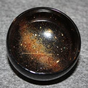 輪島塗 ぐい飲み だるま形 -天の川の蒔絵仕上げ- [内外黒色] 梨地、螺鈿・切り金入り