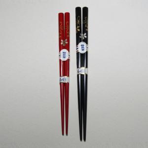 輪島塗 八角夫婦箸 桜の蒔絵仕上げ - 黒色 (大)、朱色 (中) - 多層塗り