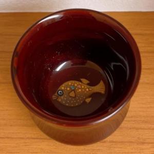 輪島塗 ぐい飲み ひょうたん形 -河豚(フグ)の高蒔絵(内面)仕上げ-[内外面とも朱タメ色] 螺鈿入